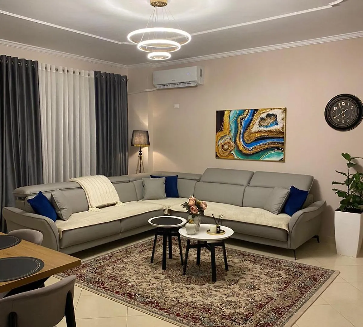 Deluxe Apartment Fier Albania